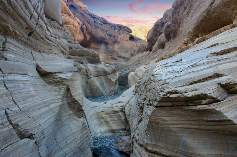 death valley mosaic canyon