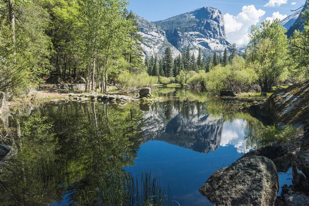 yosemite mirror lake trail