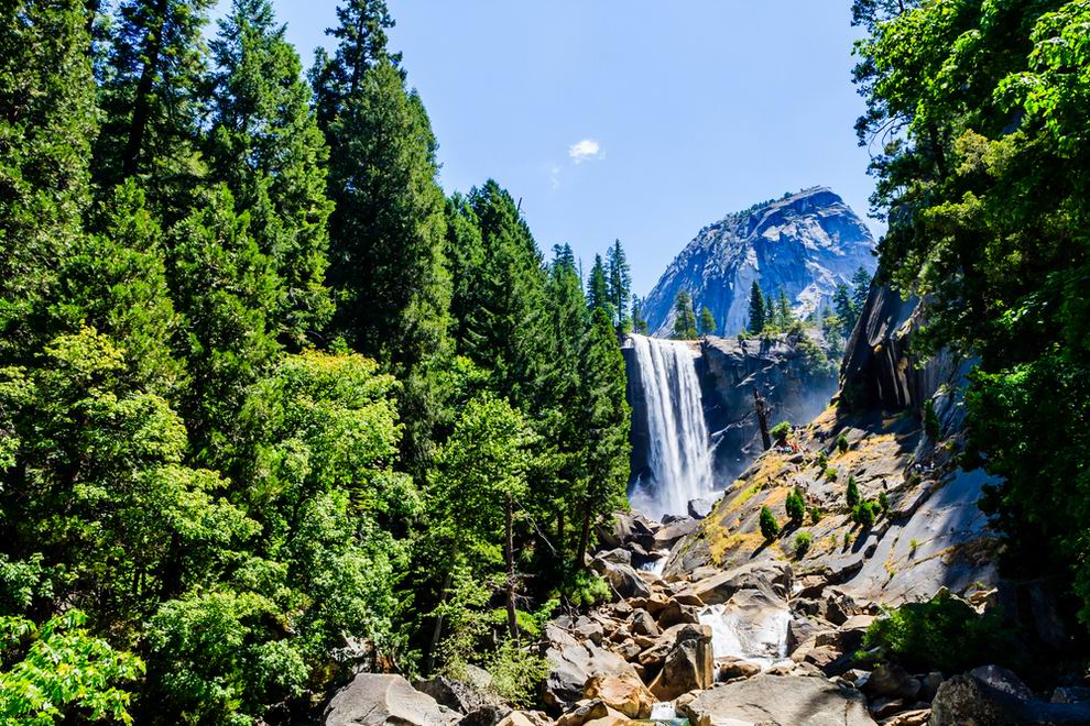 Yosemite mist trail - Vernal Falls
